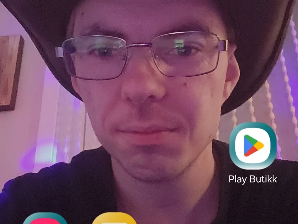 jonas101993's Offline Chat Room