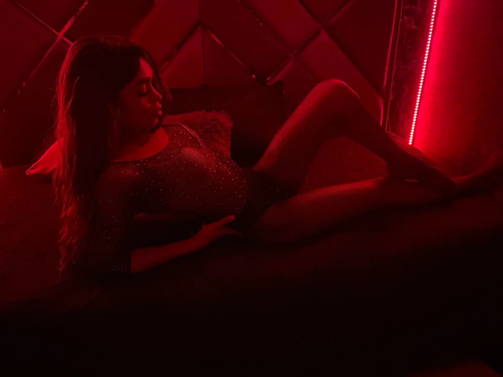BRIANA_TRANS' Offline Chat Room