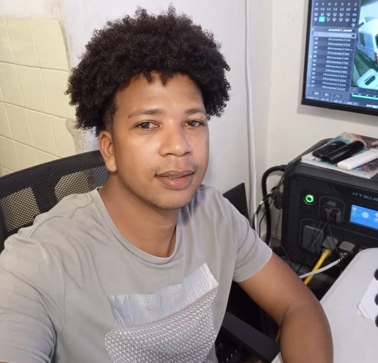 kmil92's Offline Chat Room