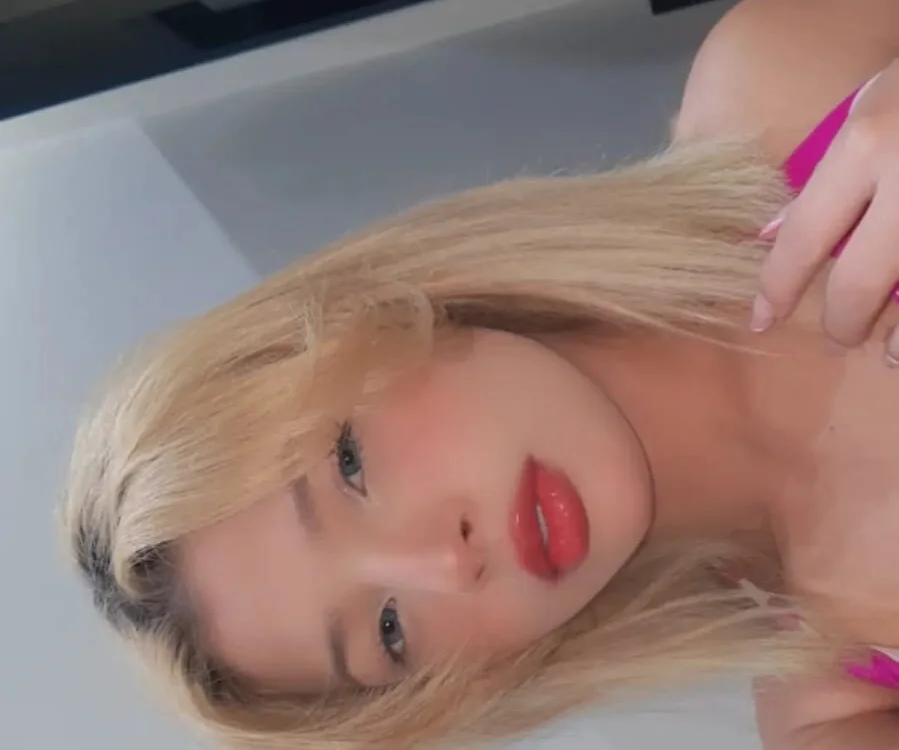 Jeniferloirinha's Offline XXX Chat