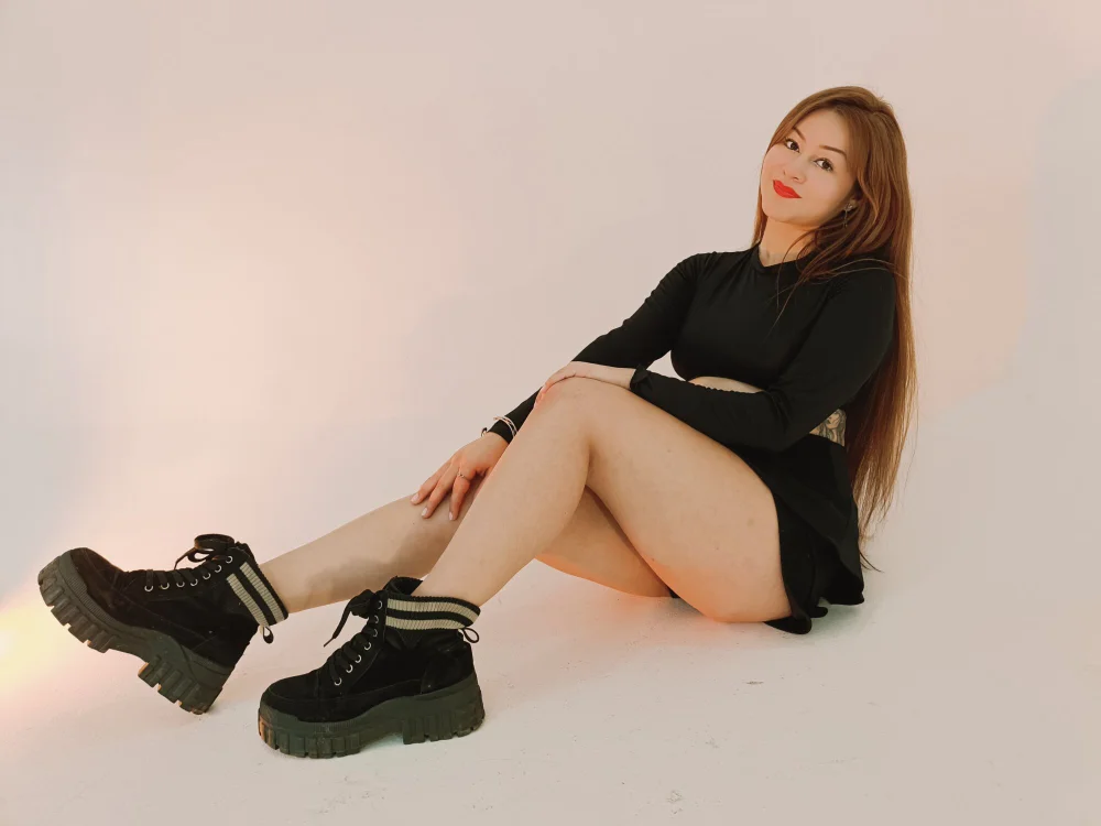 AlinaRoselle's Offline XXX Chat