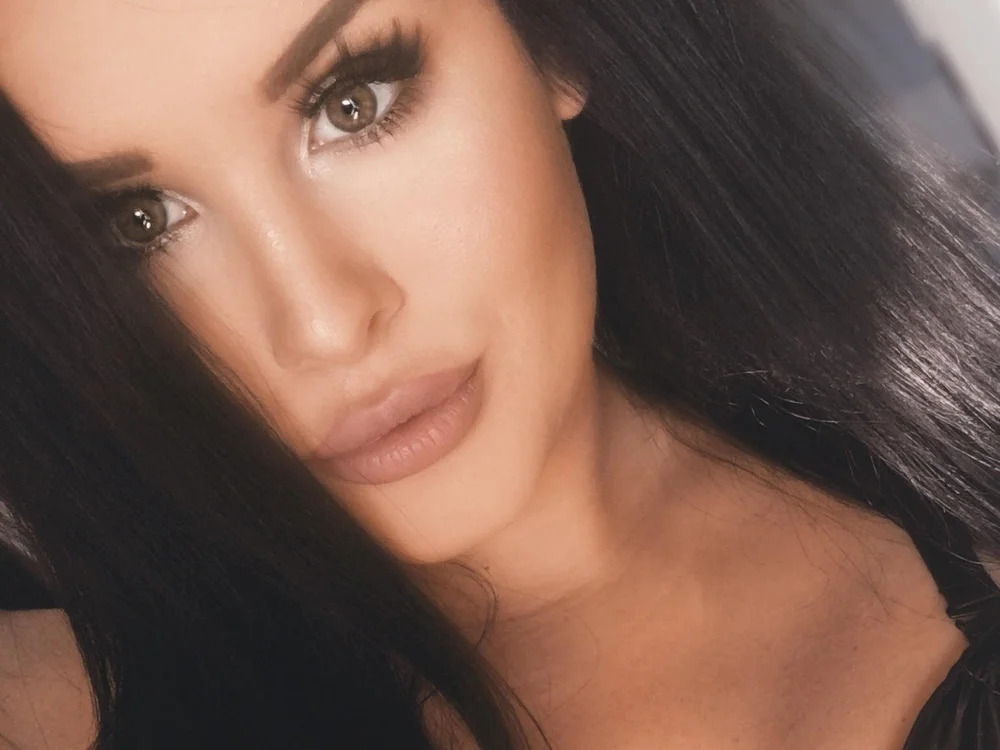 Lari_Stella's Offline XXX Chat