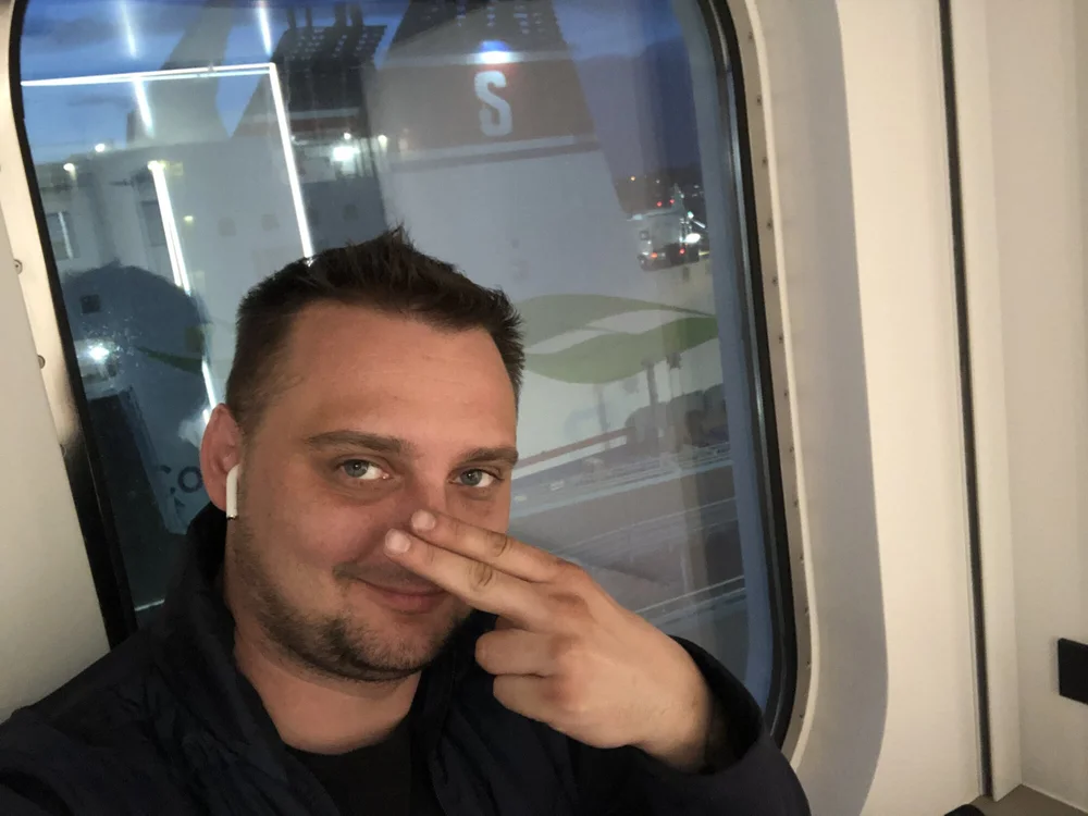 Offline chatovací místnost LoveherLips