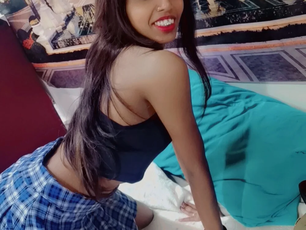 IndianSexySlender's Offline XXX Chat