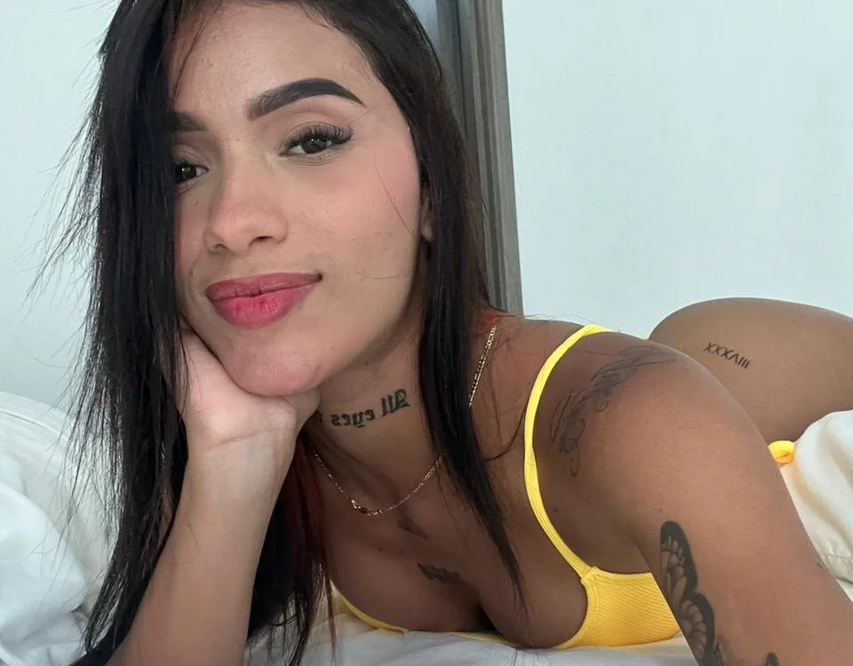 Alessia_ht's Offline XXX Chat