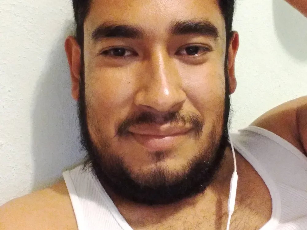 juanhot6927's Offline XXX Chat