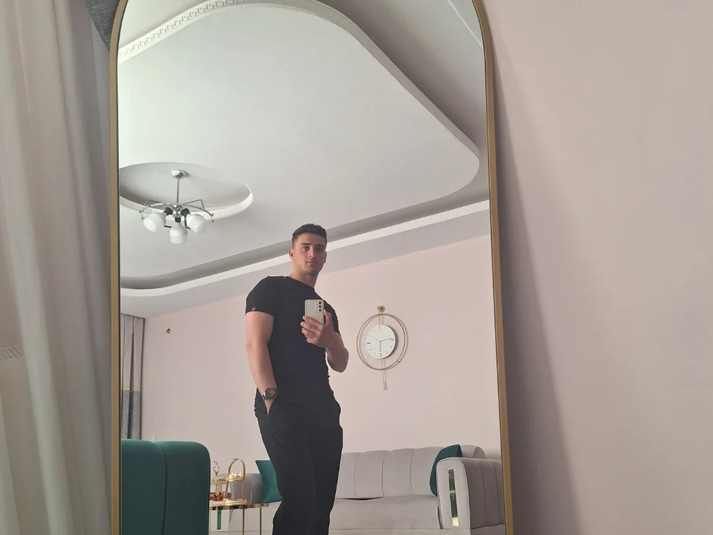 Krm34x's Offline XXX Chat