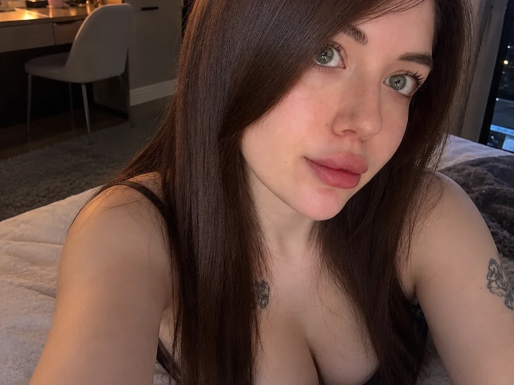 AnnasTaleX_'s Offline XXX Chat
