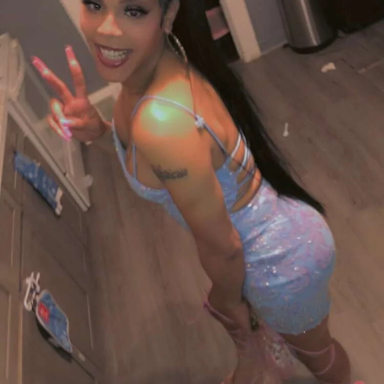prettyqueen_sisi offline chatrum
