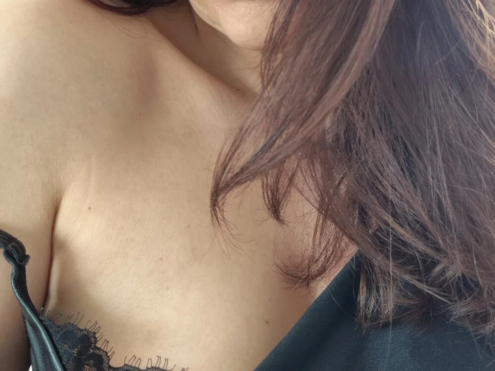 Chat XXX ao vivo de Ella_Next_Door