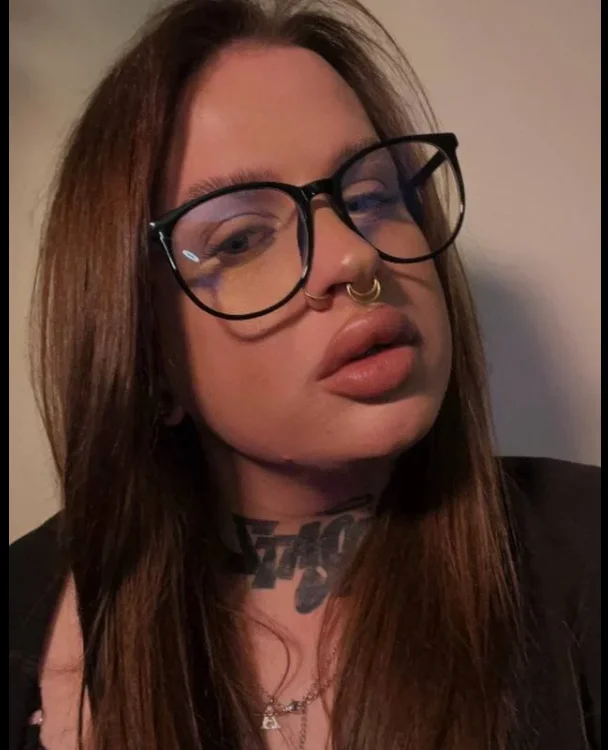 theGossipGirls offline chatrum