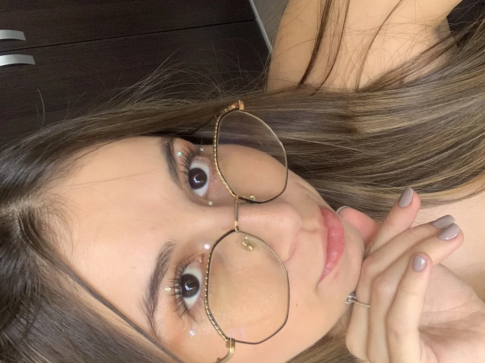 amara_restrepo's Offline XXX Chat