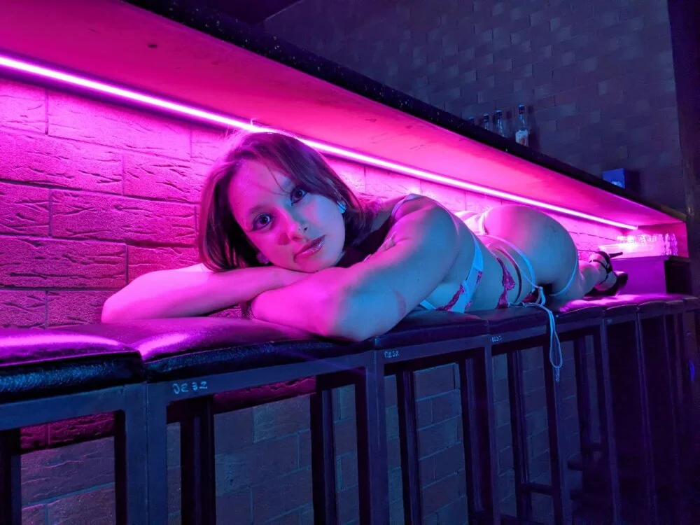 LilyannRosse Offline XXX-Chat