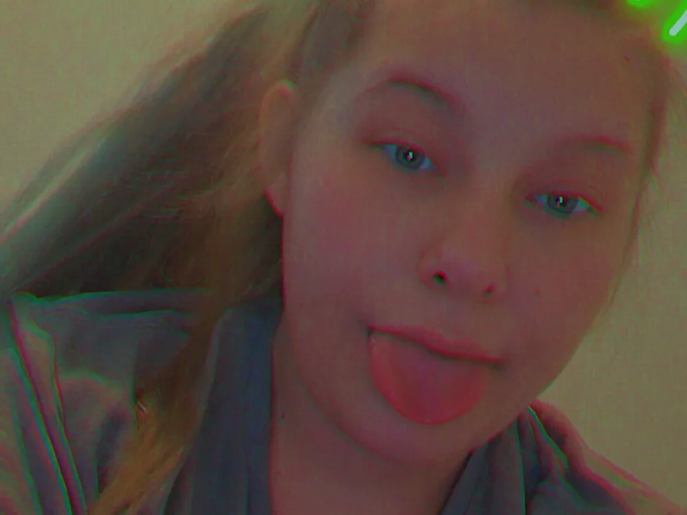 bluebaddie25's Offline XXX Chat
