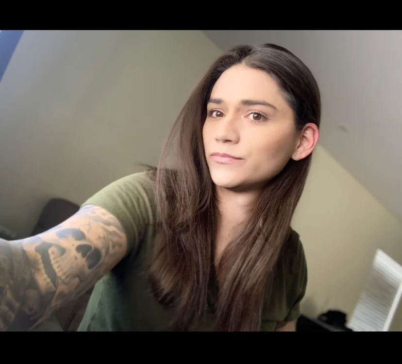 Lasvegasmami702's Offline Chat Room