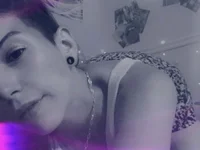 nerdyyanddirtyy's Offline Chat Room