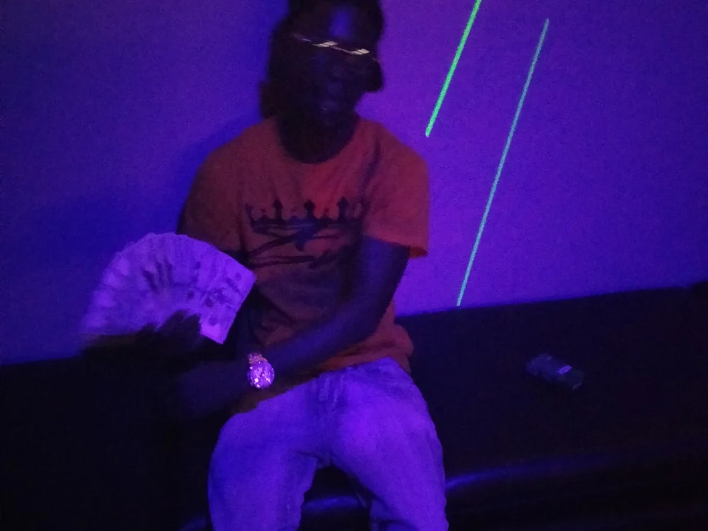 MR_MAKEHERCUM
