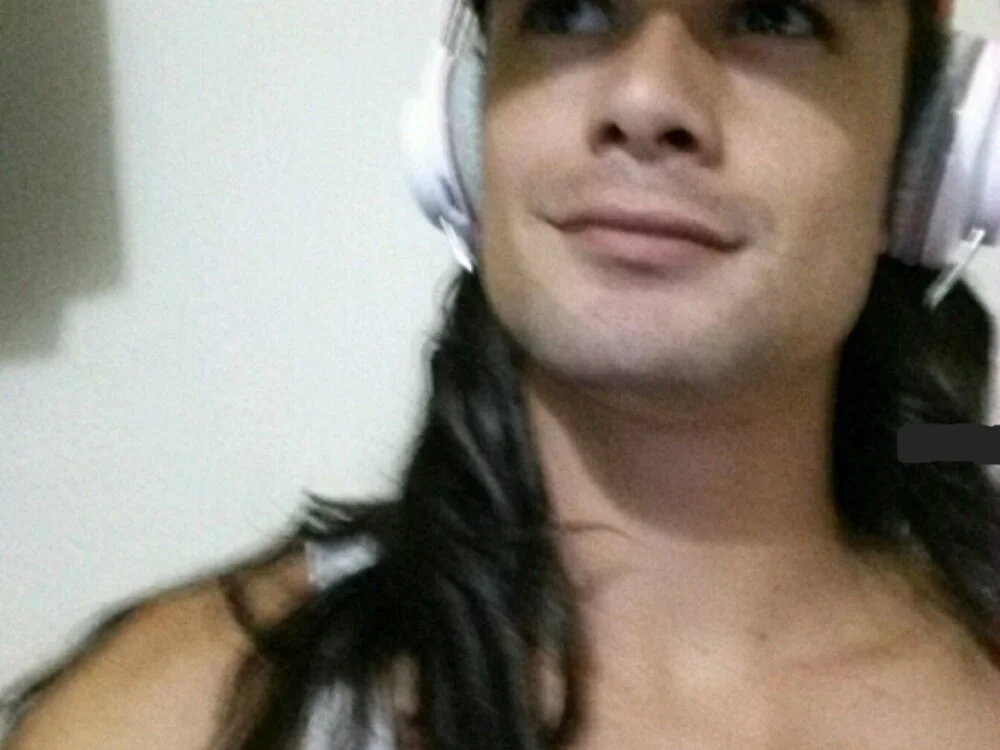 JajajaJavier2389 Offline XXX-chat