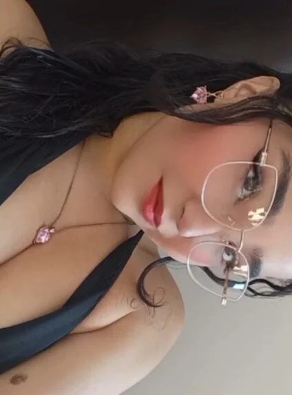 cami_3008's Offline Chat Room