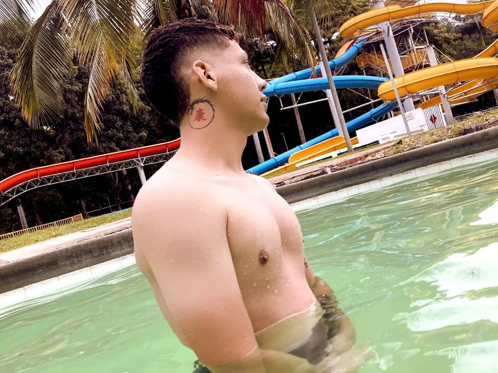 axel_hot22 offline chatrum