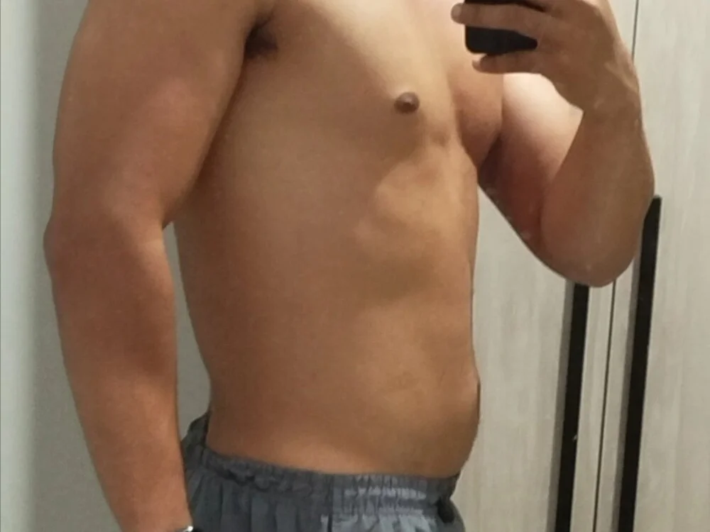 Morenoo1217 Offline XXX-Chat