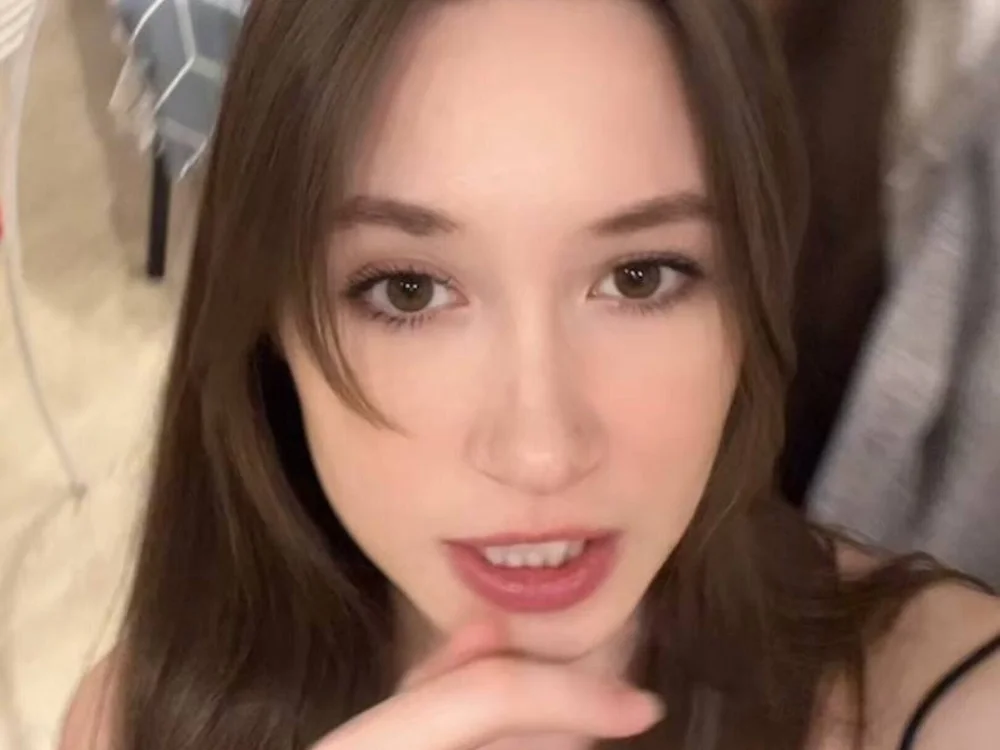 DanaVanoy offline chatrum