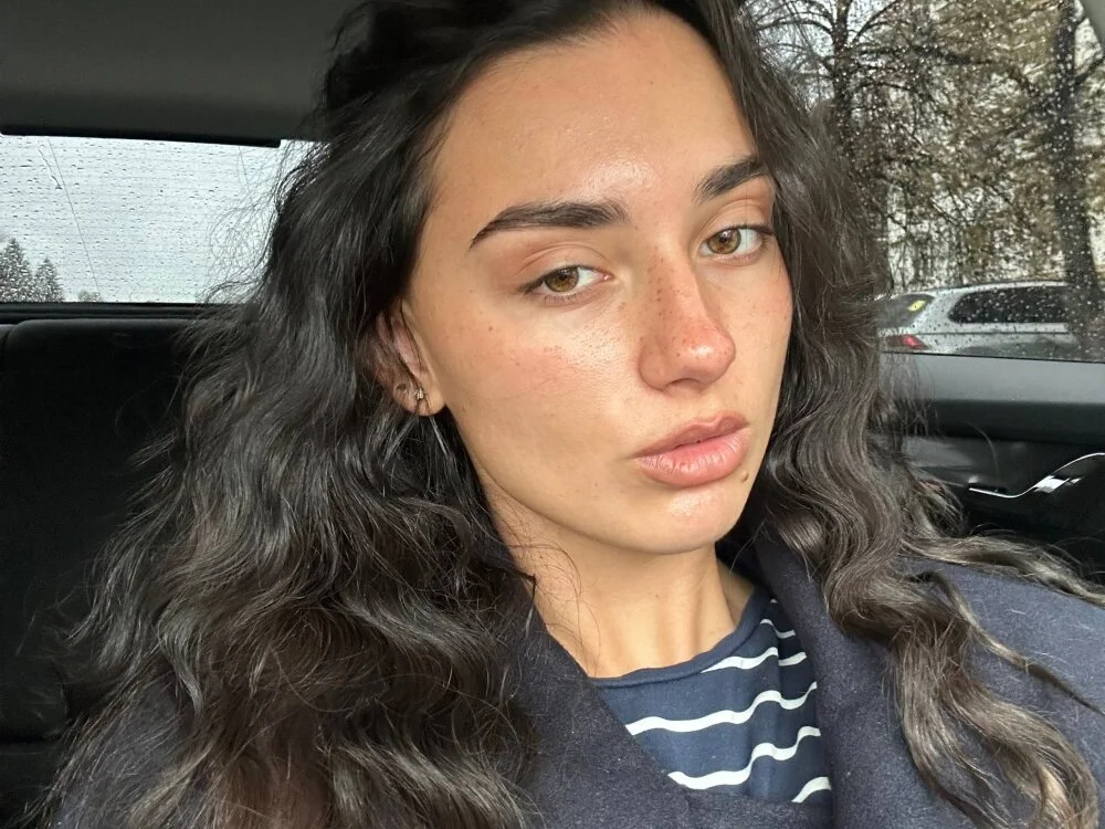 MinnaShummon Chat XXX offline