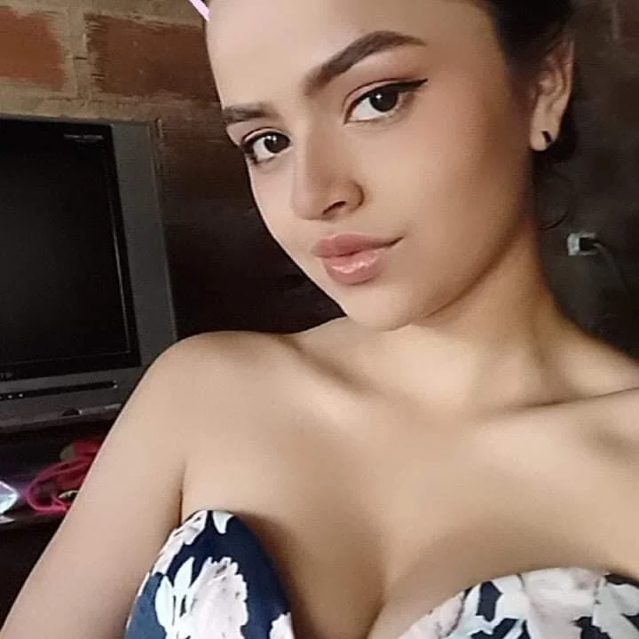 Kim_pears' Offline XXX Chat