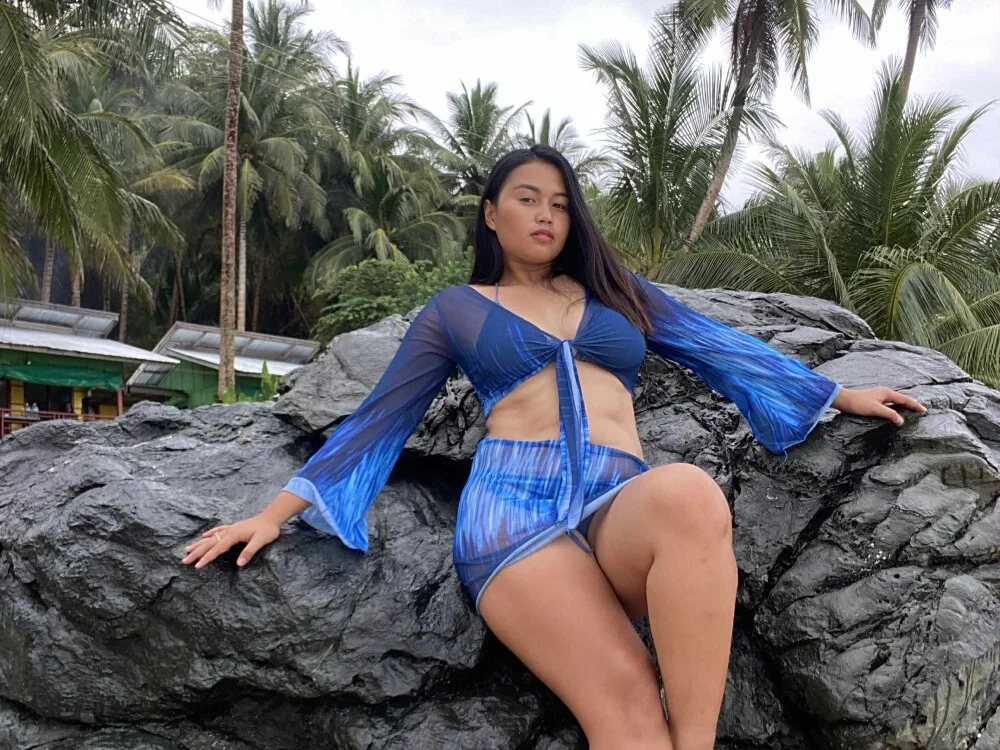 دردشة ur_hotsasha الجنسية دون اتصال