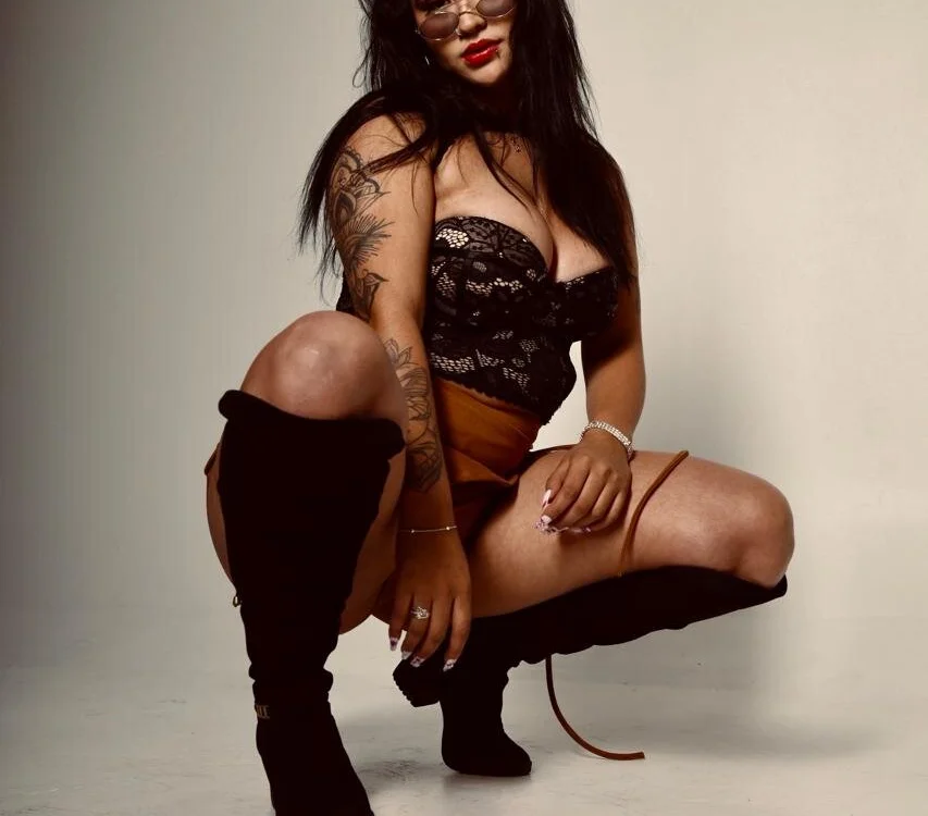 Elaia_Muller1n Offline XXX chat