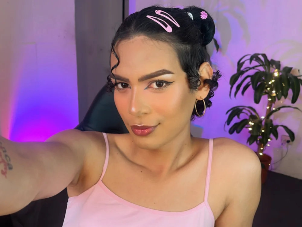RebeccaGyal offline chatrum