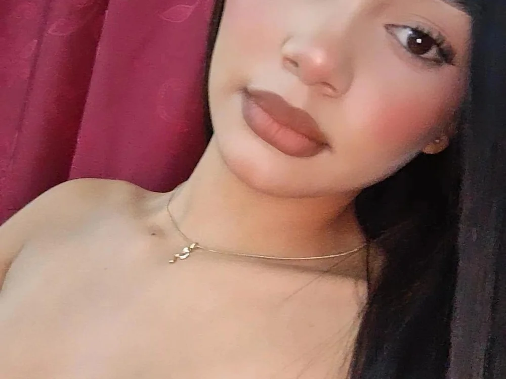 anahi_stonne cam model