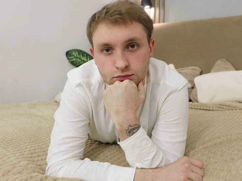 Offline chatovací místnost DennisAllen