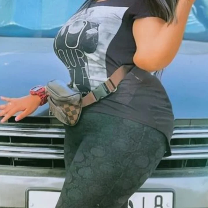 Hot_Salma offline chatrum