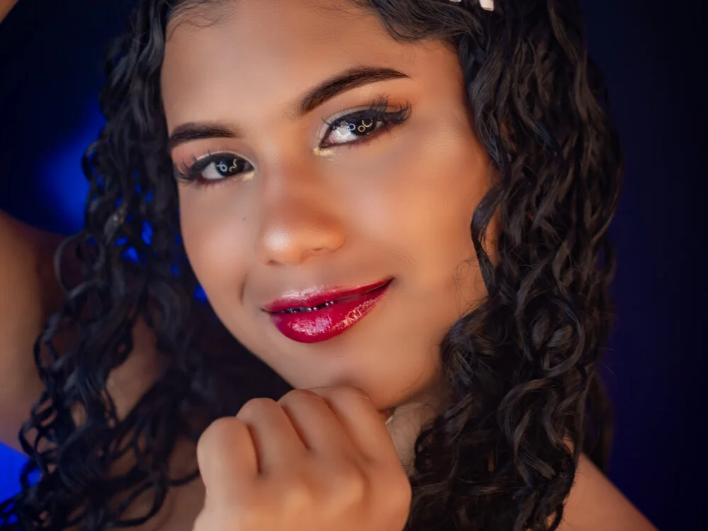 Leslie_15's Offline XXX Chat