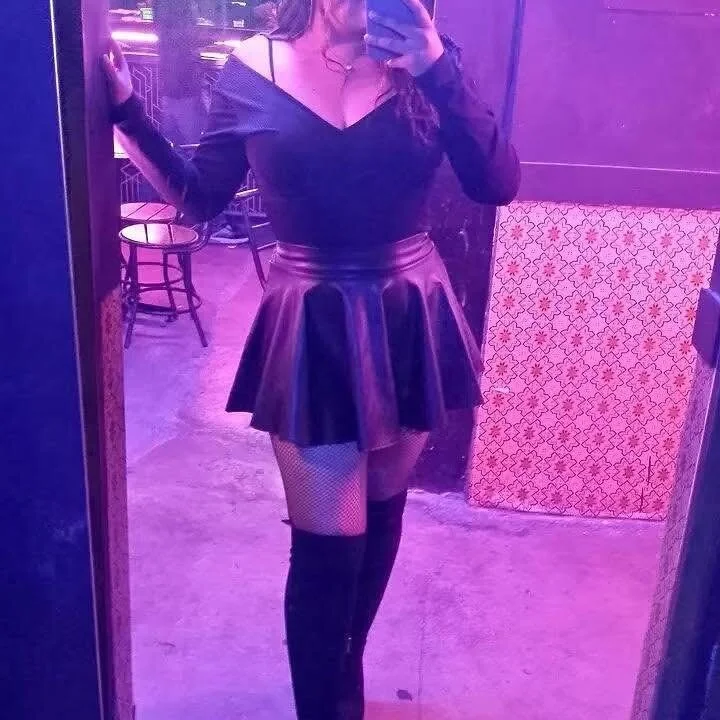 Dafnequeen's Offline XXX Chat