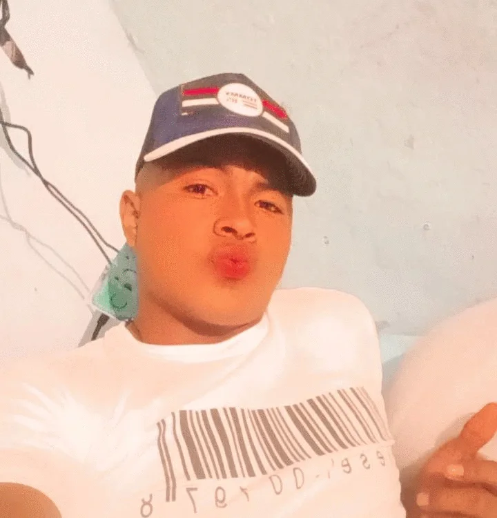 escalofrianti's Offline XXX Chat