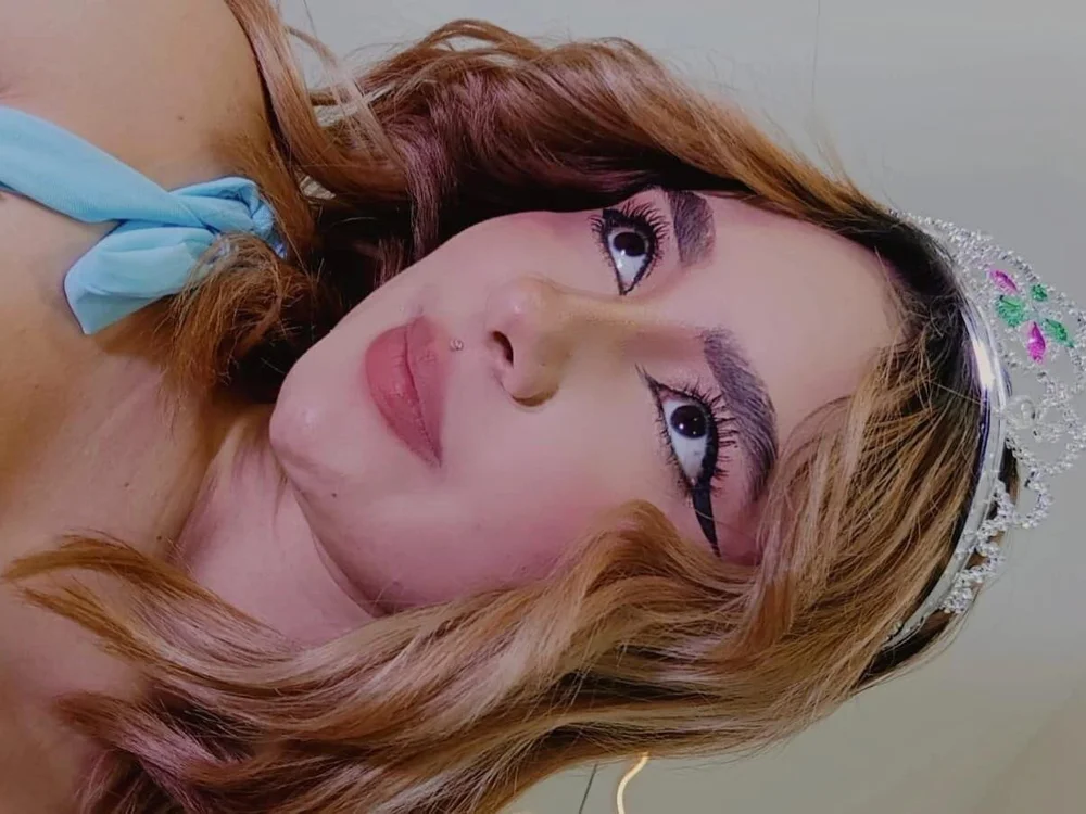 racchell_01 offline XXX-chat