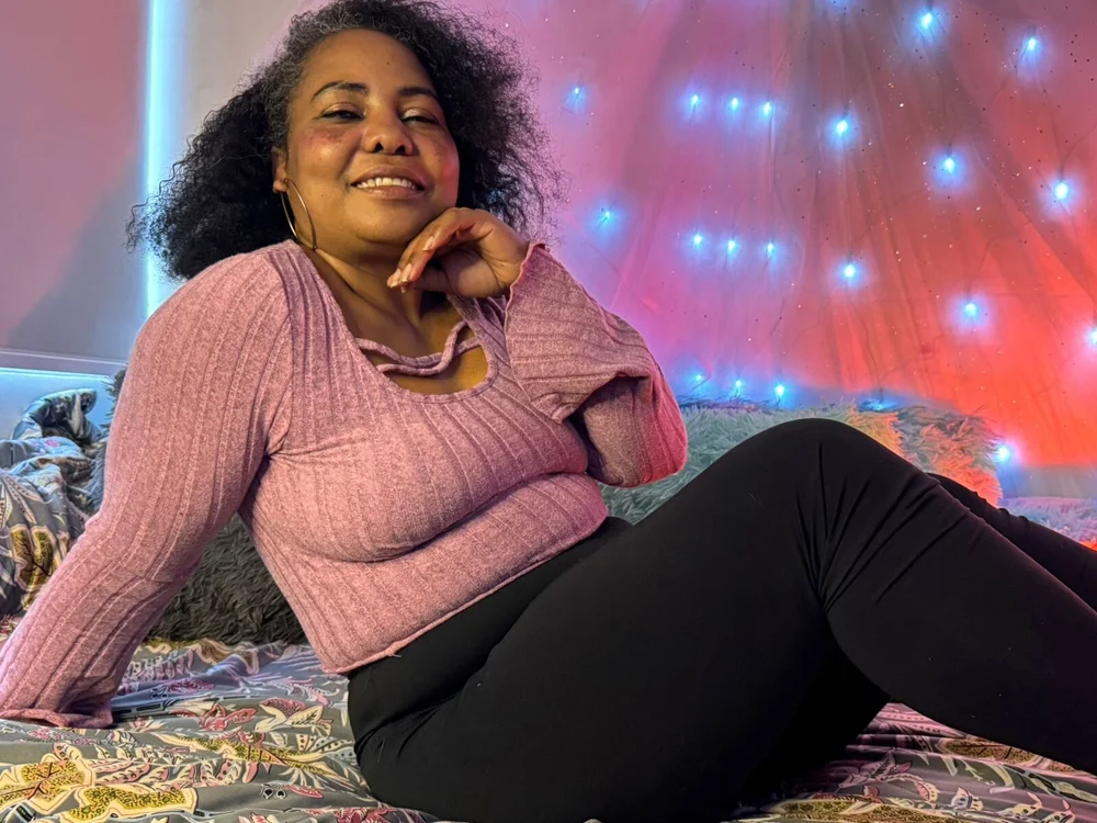 Eleonor_ebonyy offline chatrum