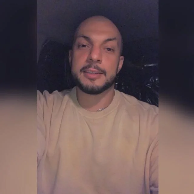 sexy_moi6's Offline Chat Room