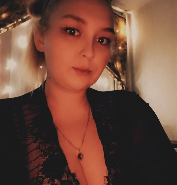 Crystal_Sins_ offline XXX-chat