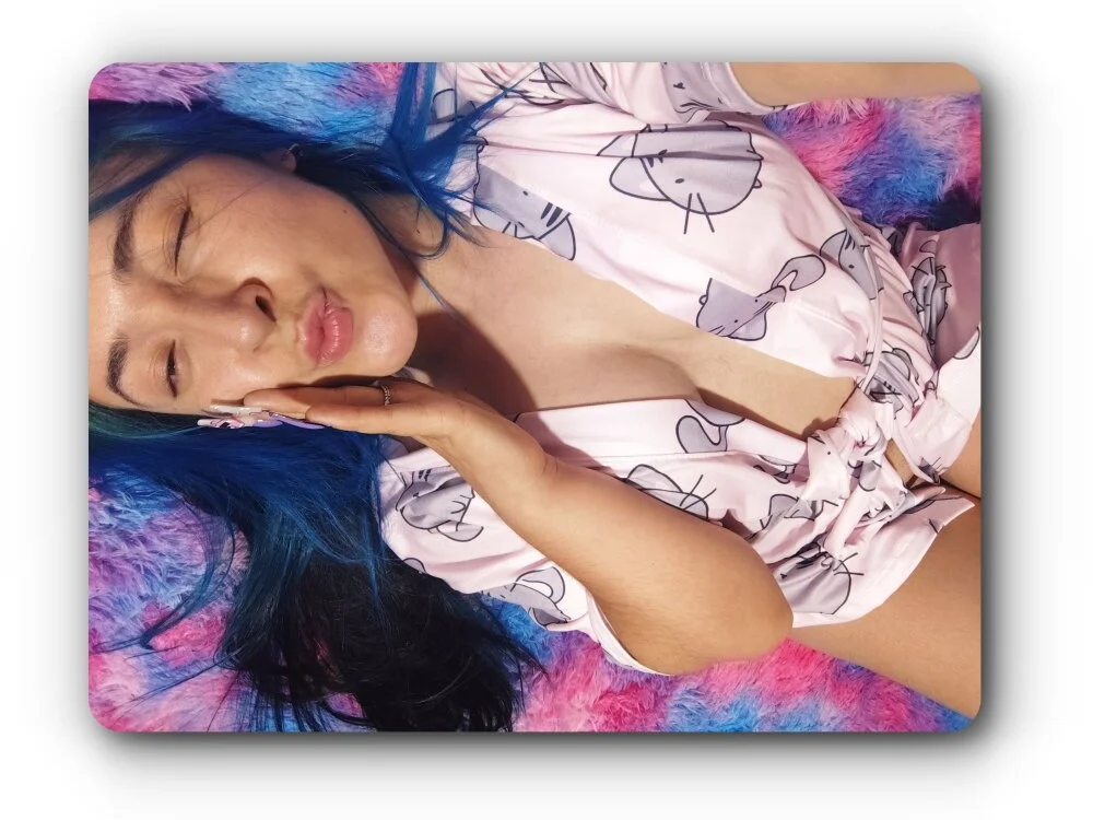 Meg4n_420 Offline XXX-Chat