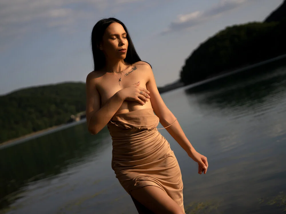 EllieVibe Offline XXX Chat