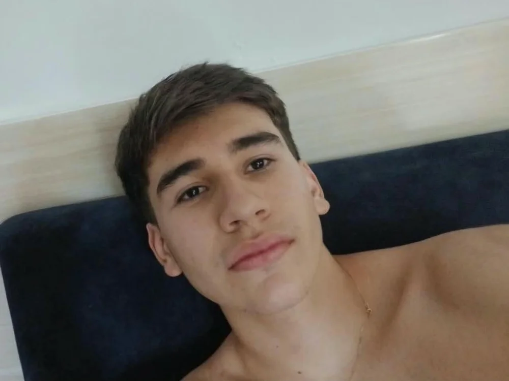 Boy17171's Offline XXX Chat