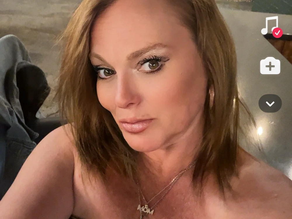 JenaJaye's Offline Chat Room