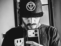quik32's webcam live show