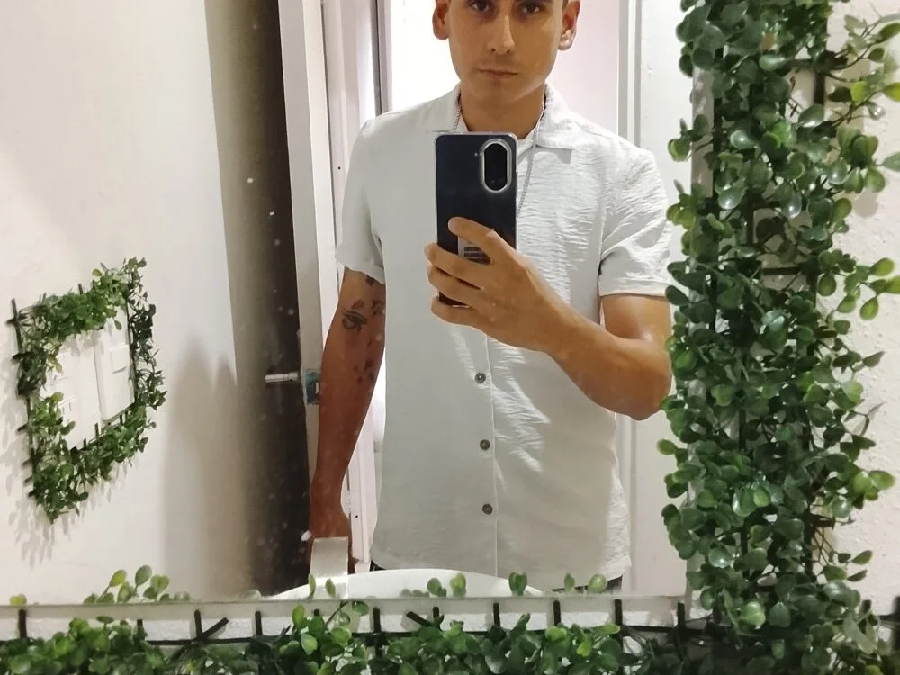 Chatroom XXX hors ligne de Sanz4200