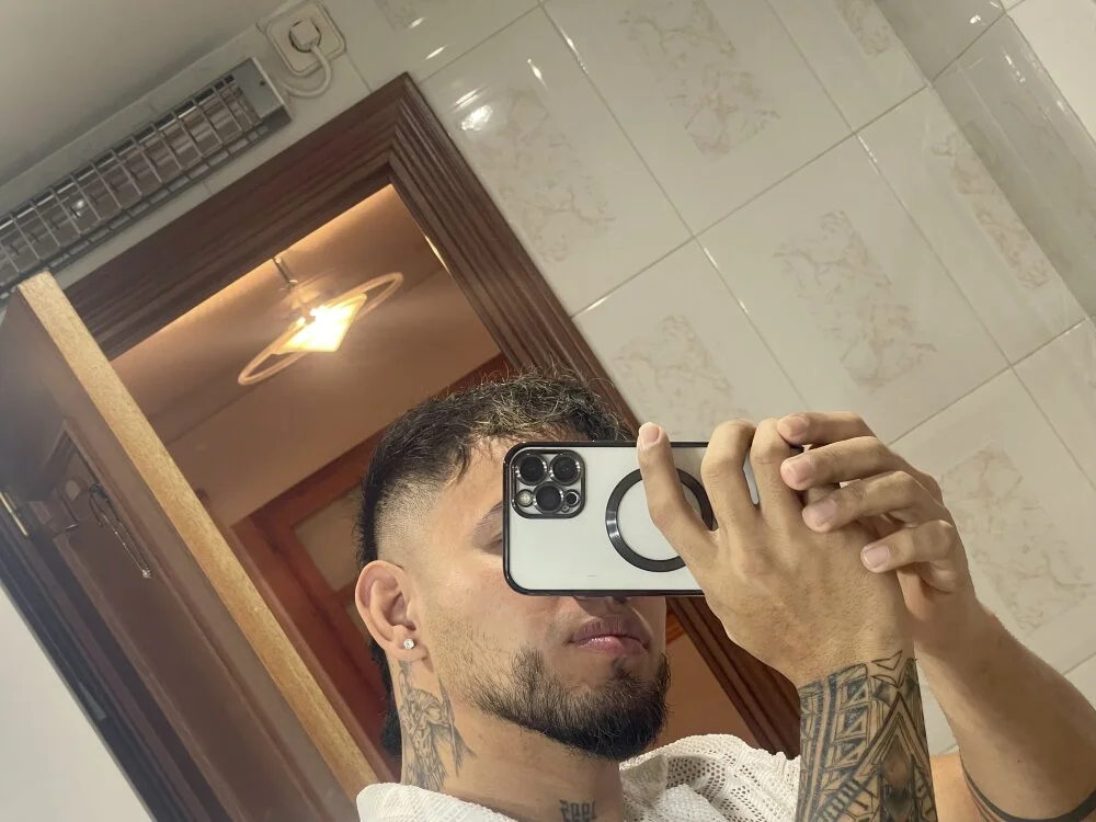 Chat XXX offline de Nico_97_