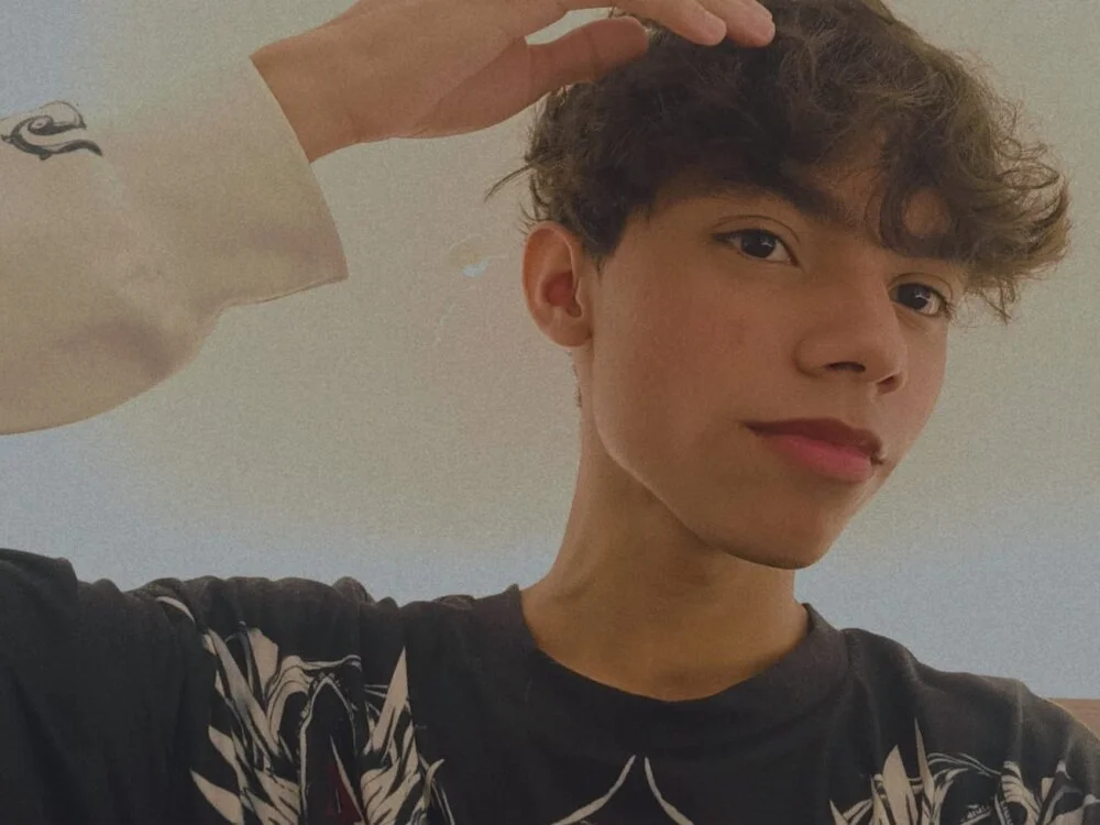 Honeymoon_sariel Offline XXX-Chat