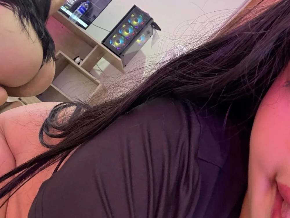 minie_flowerr Offline XXX Chat